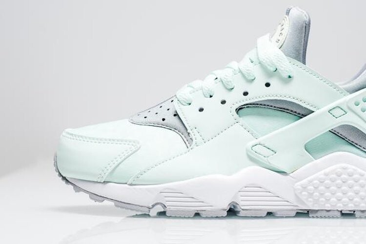 Nike air 2025 huarache igloo