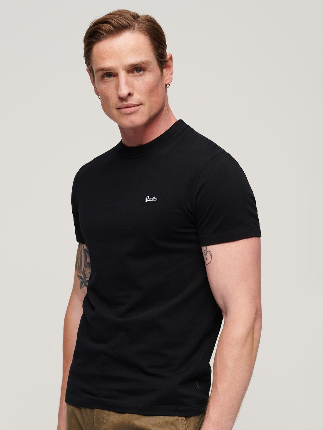 

Футболка Essential с маленьким логотипом из органического хлопка Superdry, черный