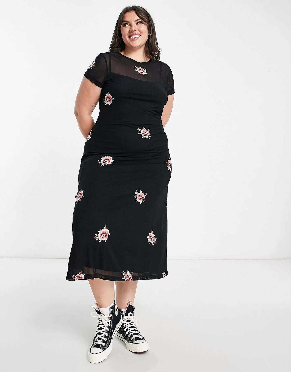 

Черное сетчатое платье миди с цветочной вышивкой ASOS DESIGN Curve