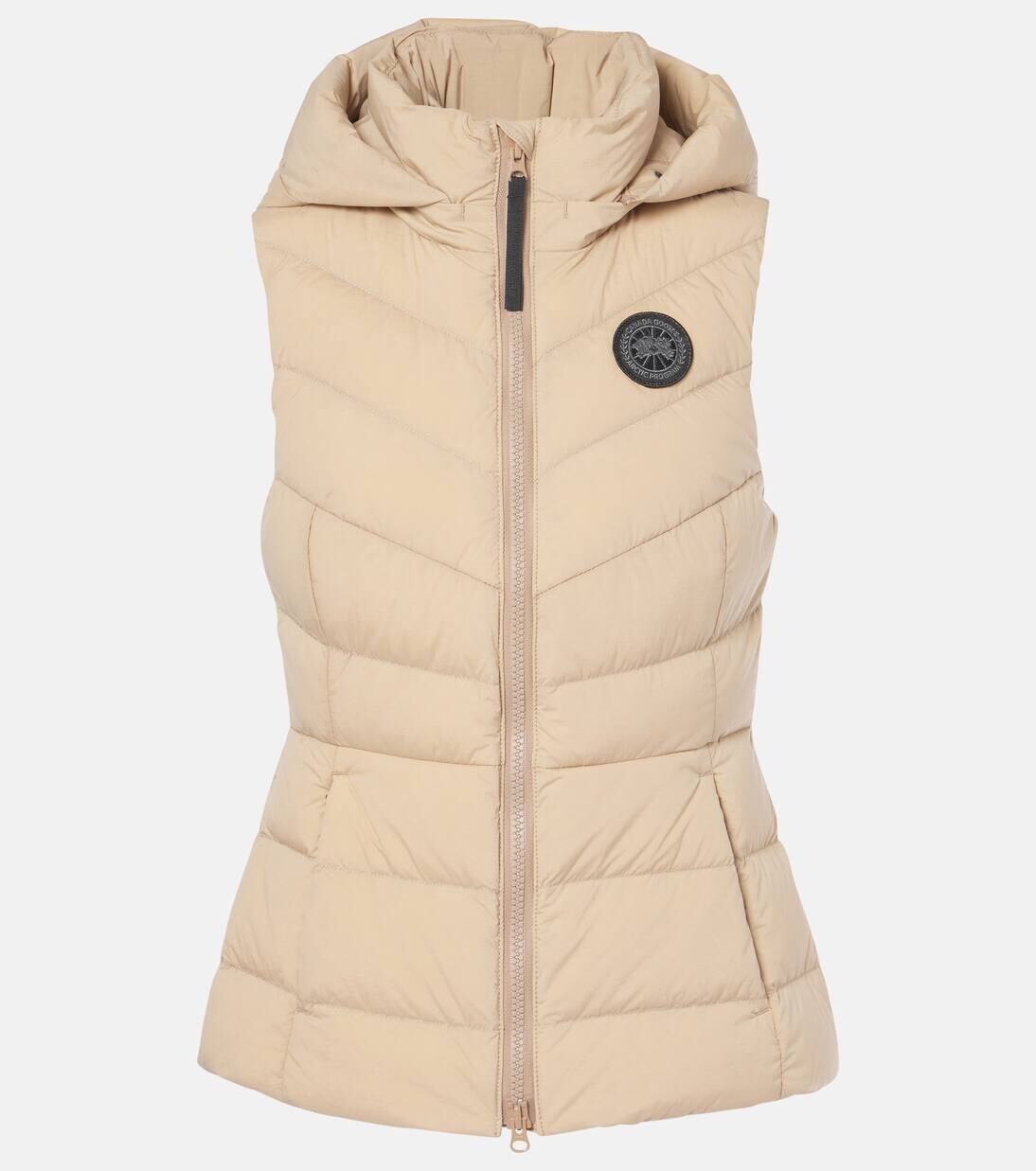 

Стеганый жилет Black Label Clair на пуху Canada Goose, цвет desert sand