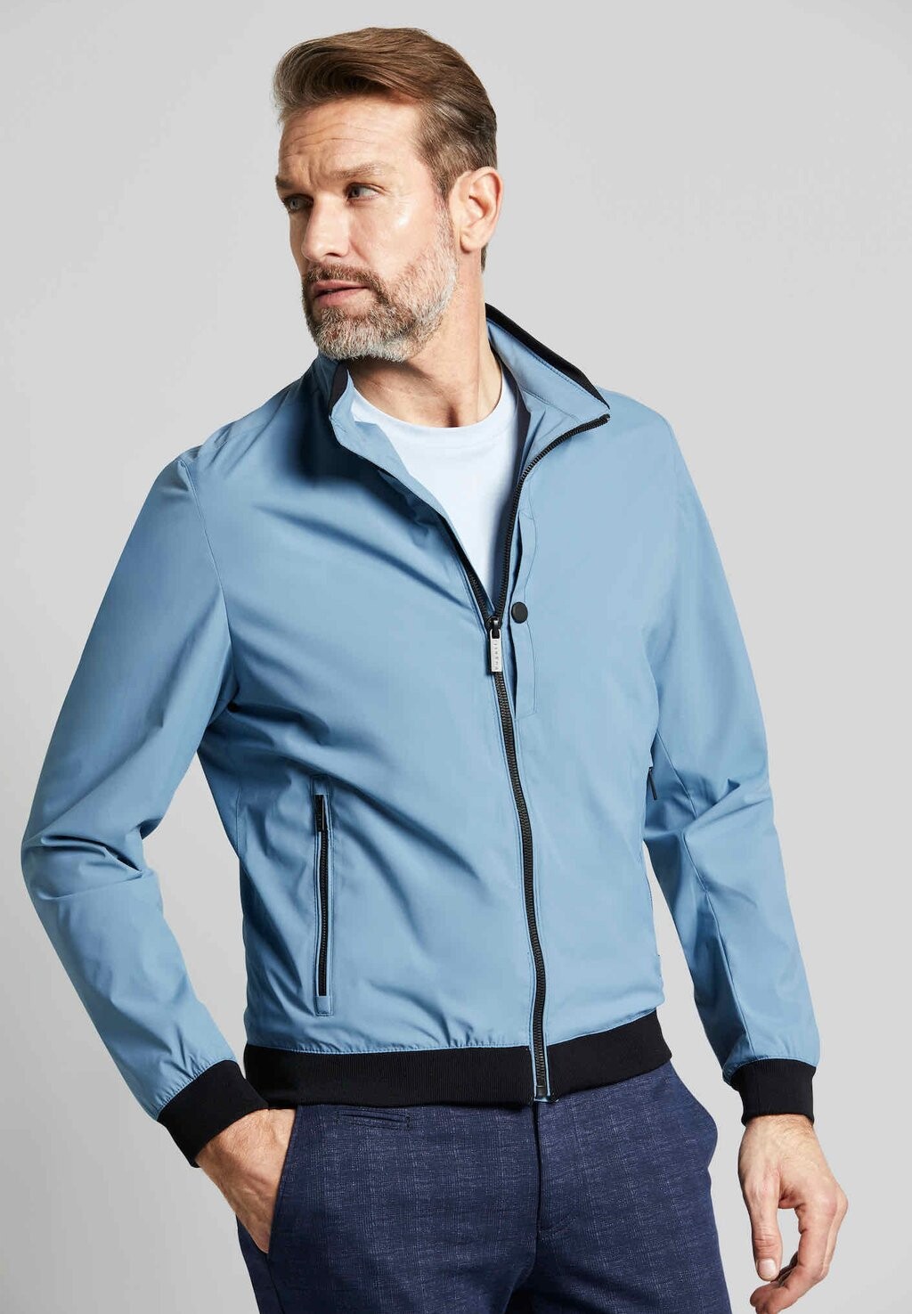 

Легкая куртка bugatti, Синий