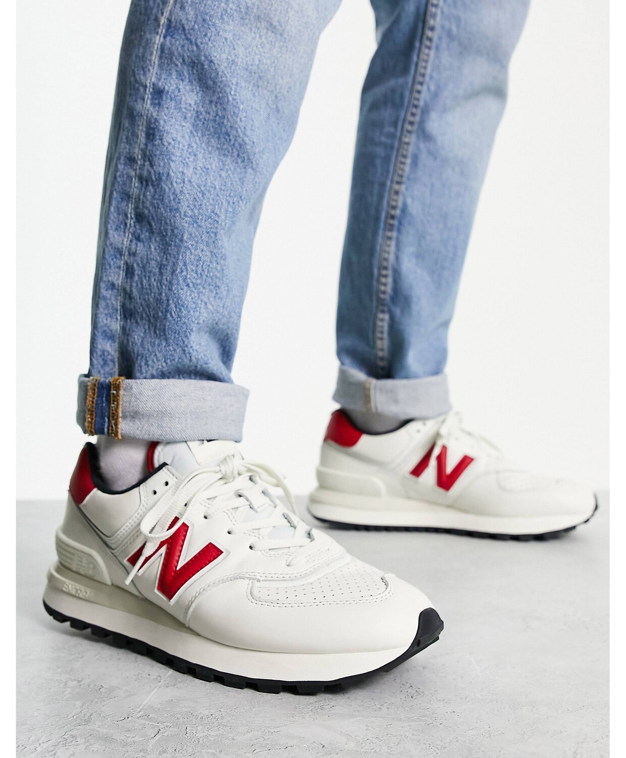 

Бело-красные кроссовки премиум-класса New Balance 574