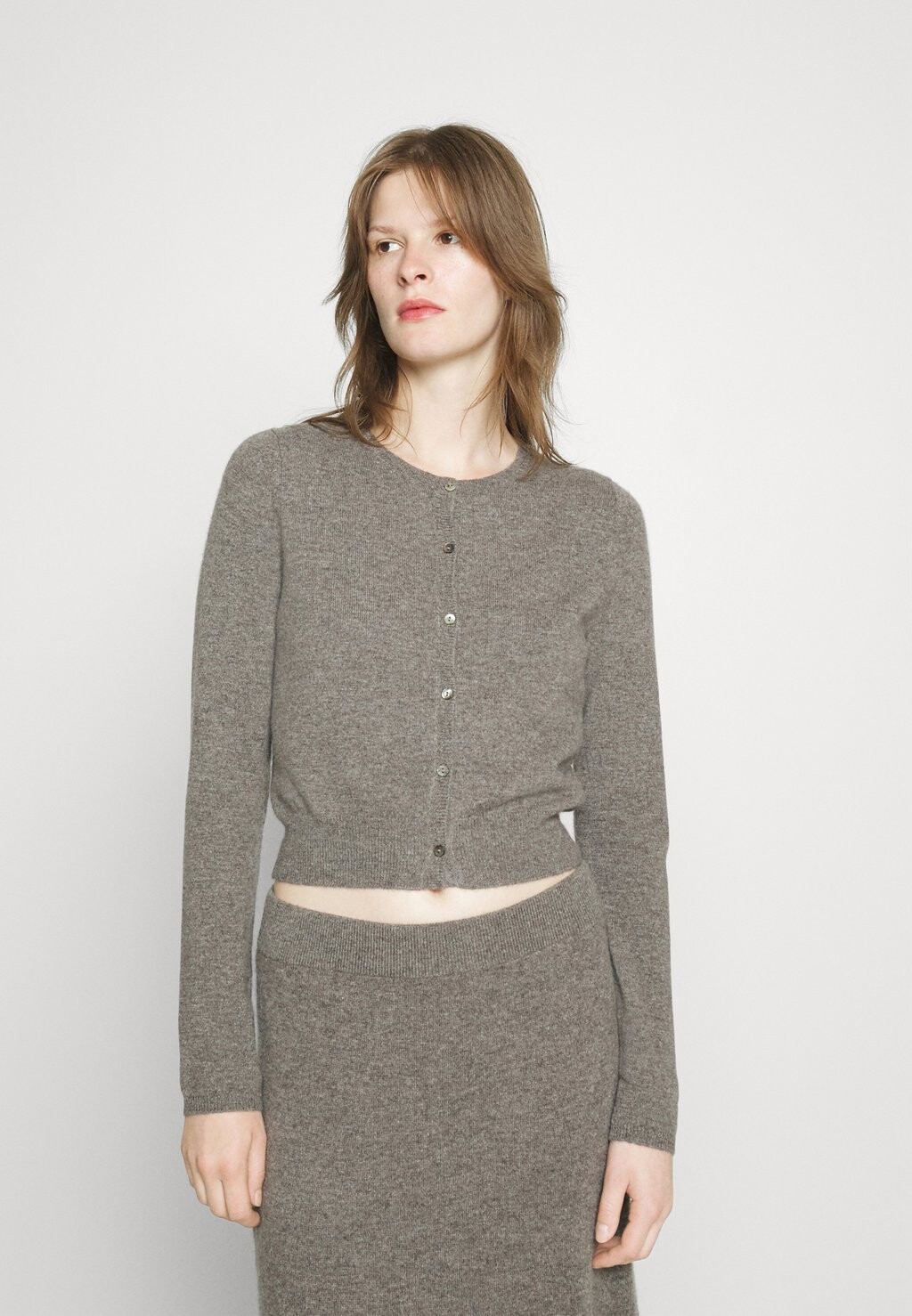 

Кардиган FTC Cashmere, серо-коричневый