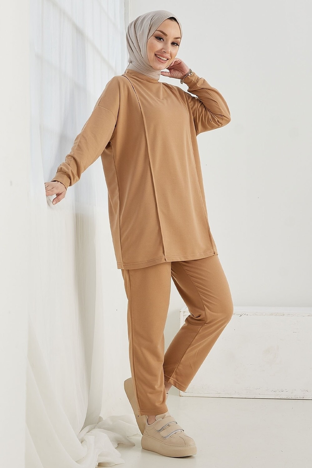 

Костюм-двойка Alsela с окантовкой - Светло-коричневый InStyle