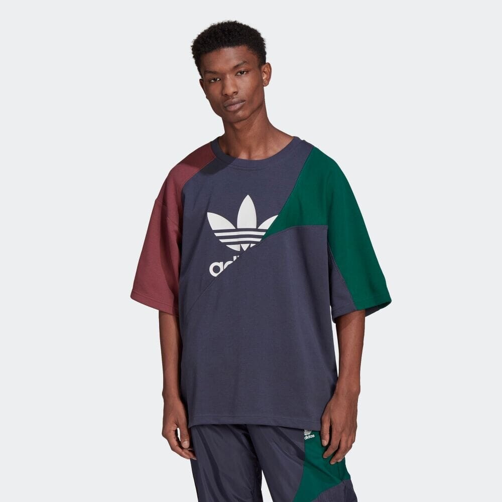 

Футболка Adidas HC4497