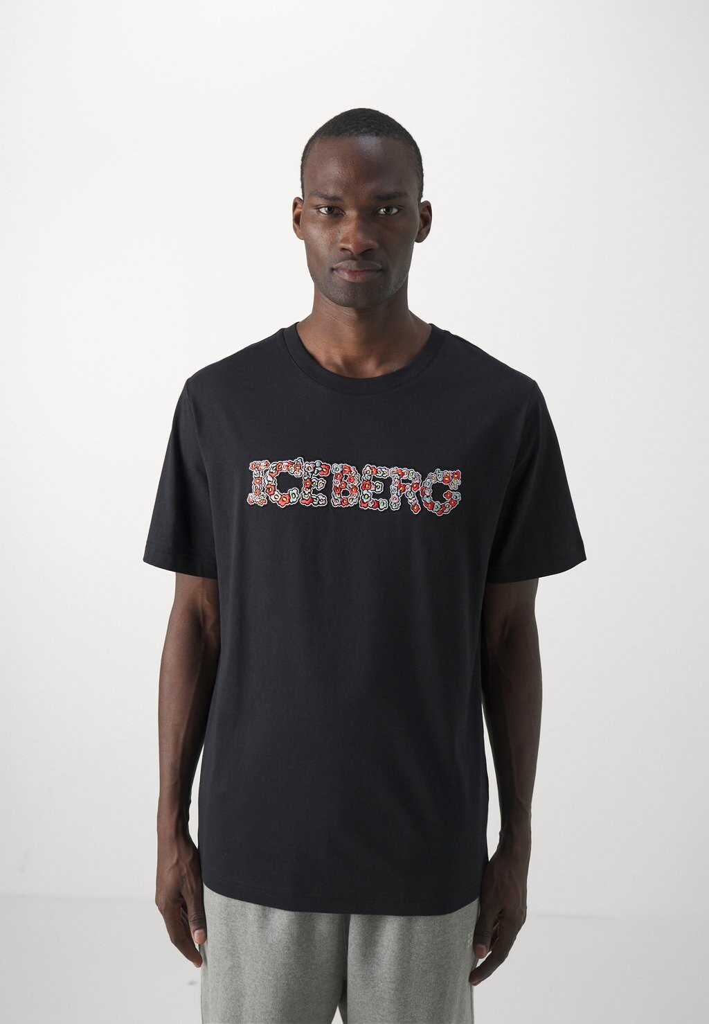 

Футболка с принтом Iceberg, черный