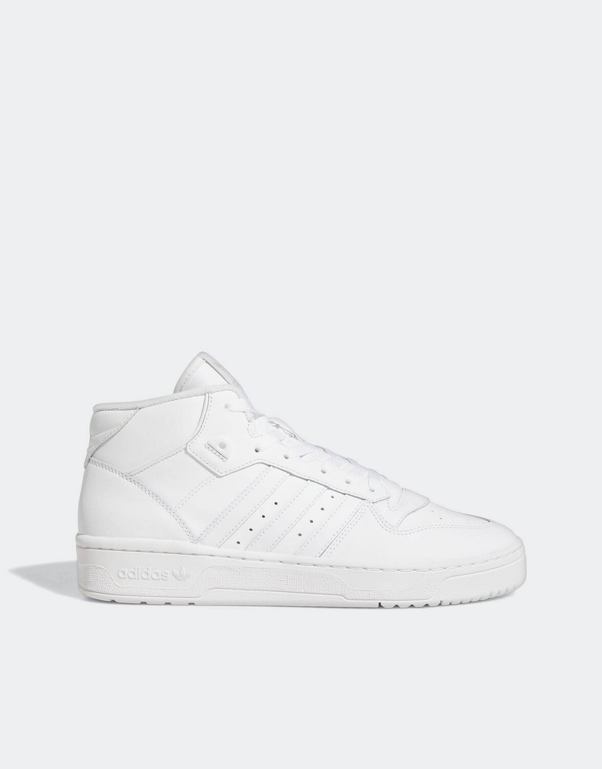

Белые кроссовки adidas Originals Rivalry
