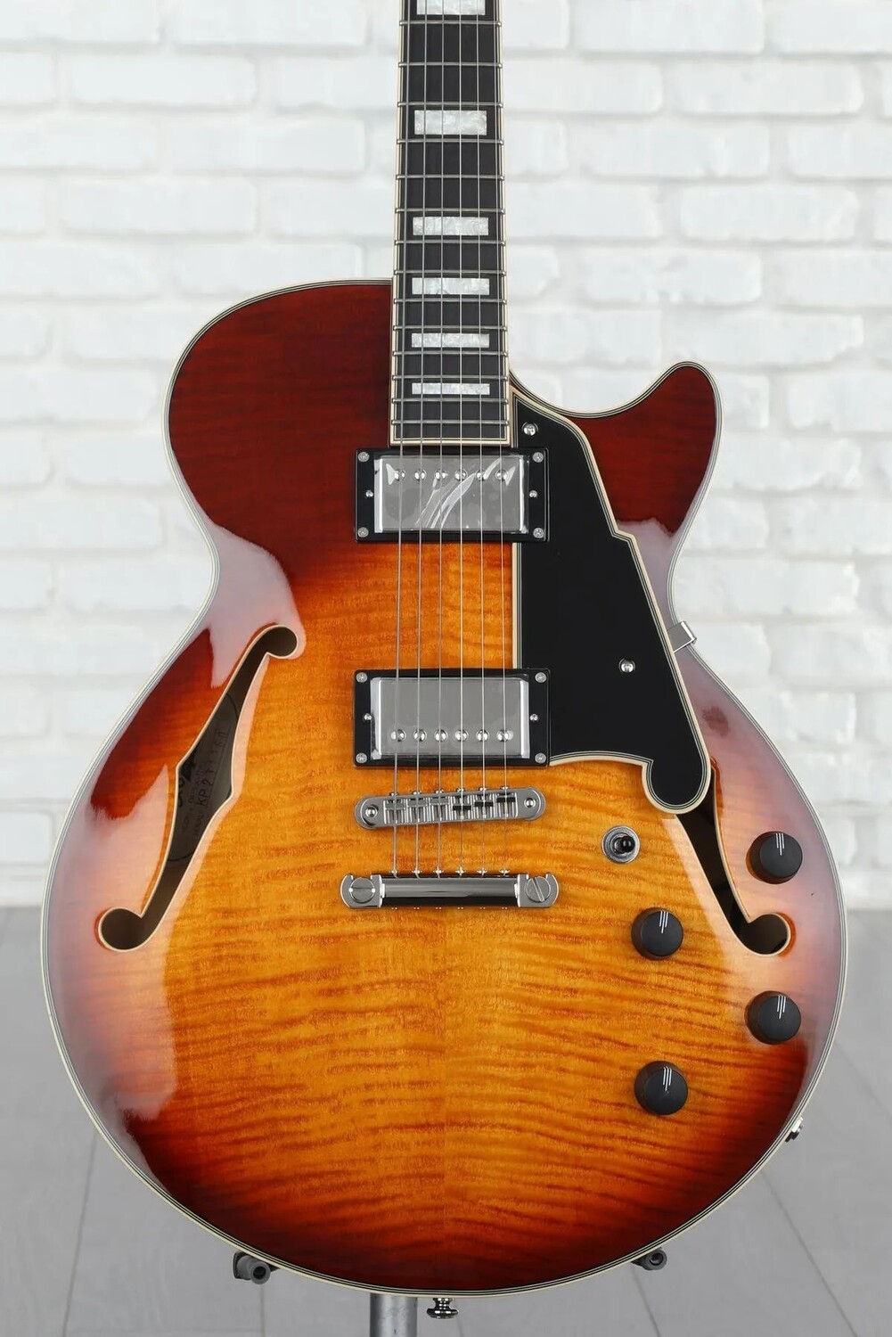 

Новая электрогитара D'Angelico Premier SS — Dark Iced Tea Burst со стоп-баром