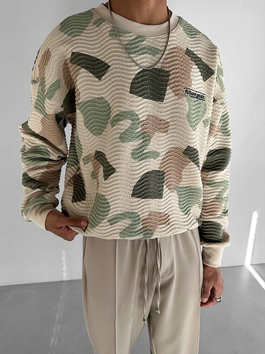

Свитшот Oversize с камуфляжным рисунком Светло-бежевый ablukaonline
