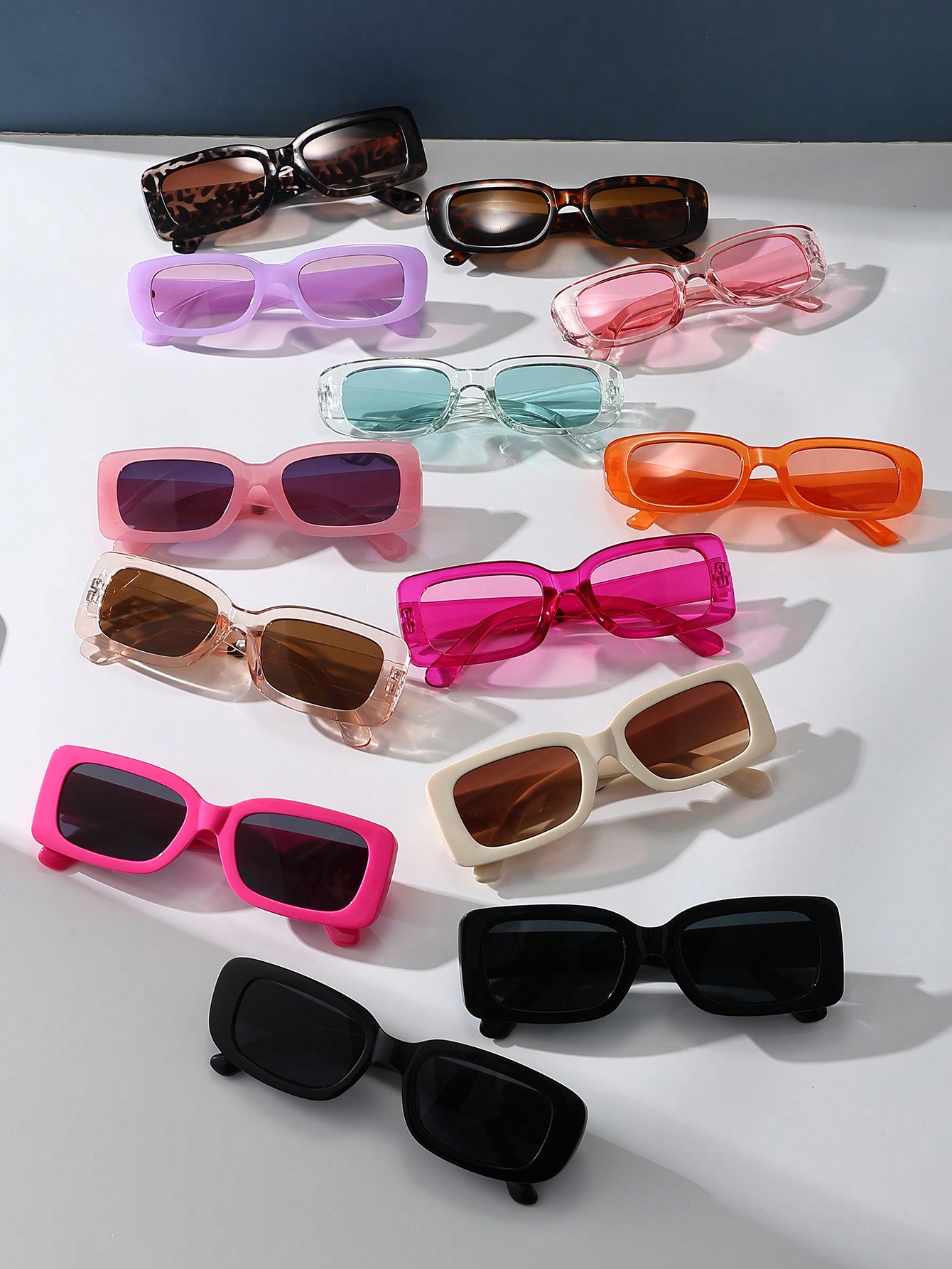 13 шт. Женские модные квадратные пластиковые декоративные солнцезащитные очки