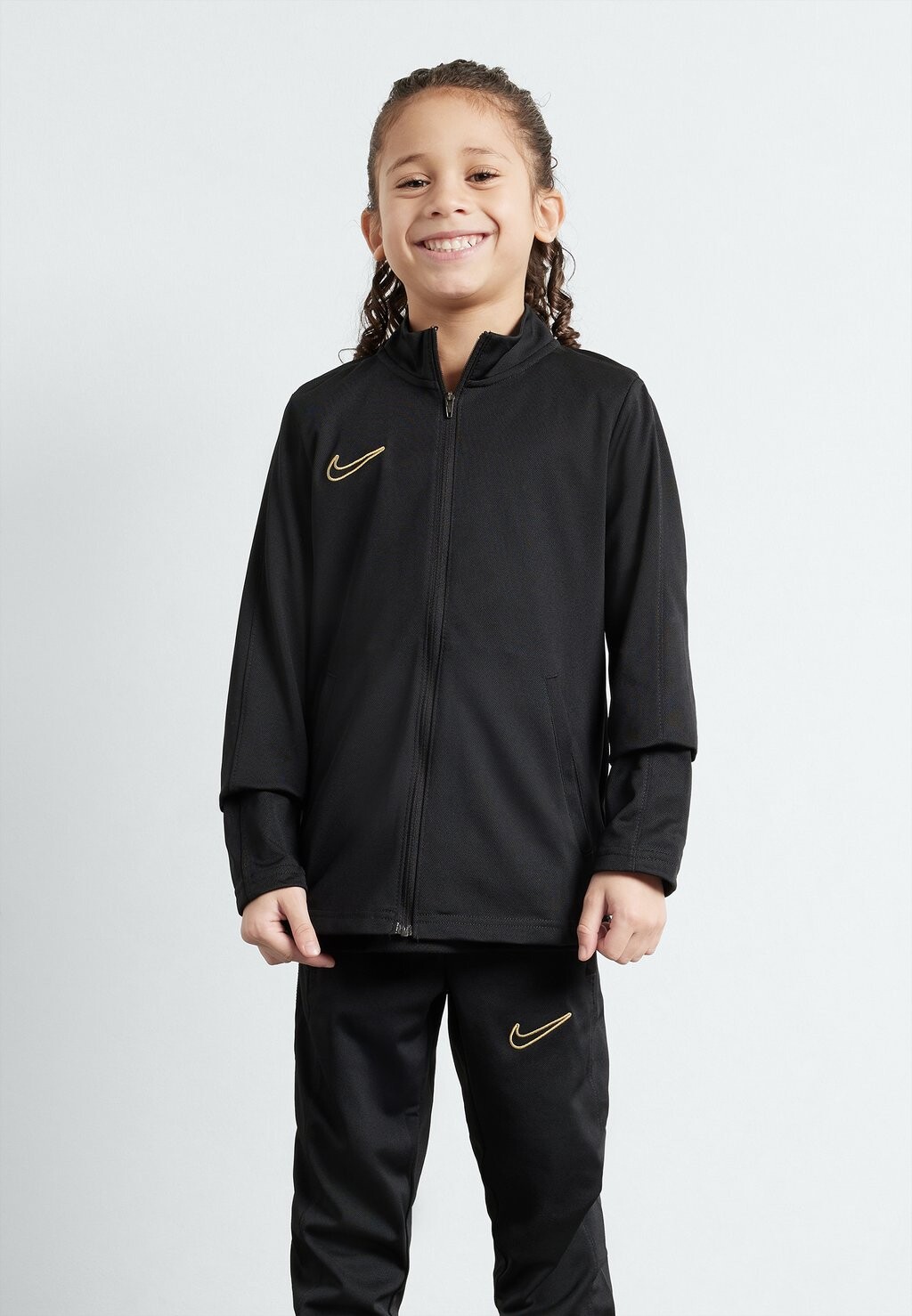 

Спортивный костюм ACADEMY 23 TRACK SUIT BRANDED UNISEX SET Nike, цвет black/metallic gold