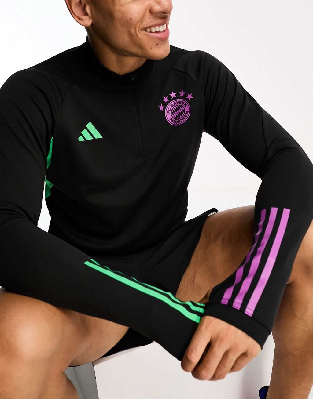 

Черная спортивная футболка adidas Football FC Bayern Мюнхен