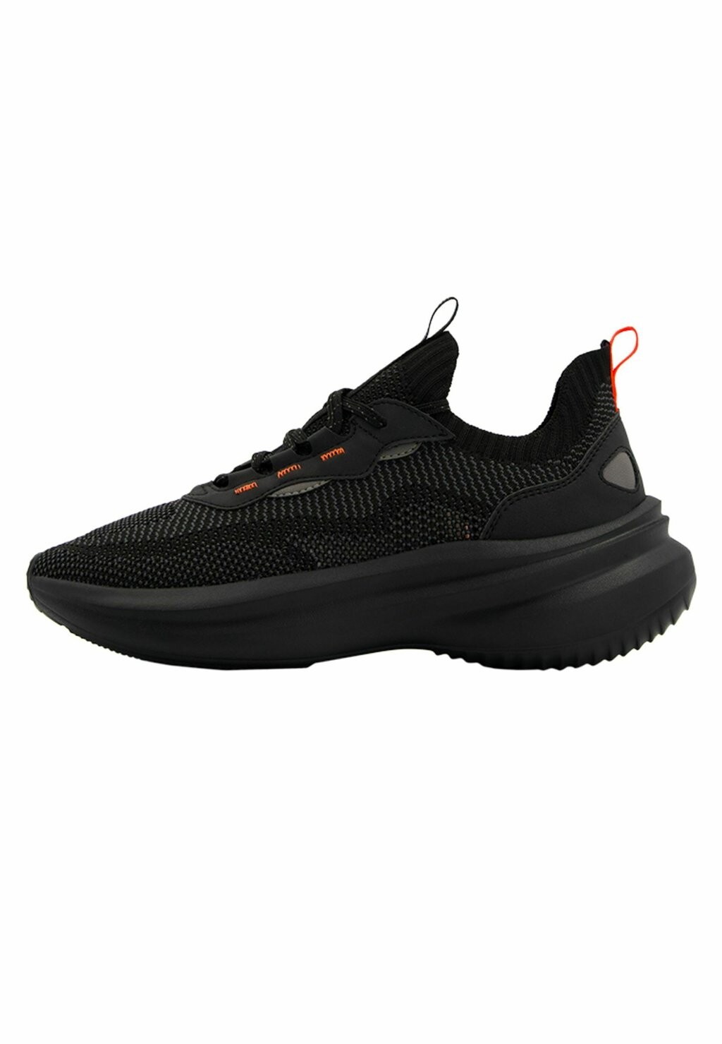 

Низкие кеды Bershka