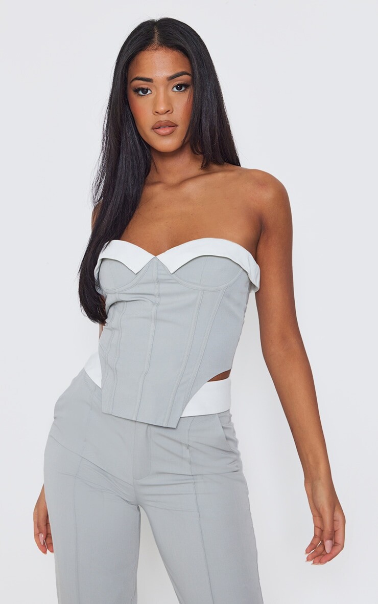 

PrettyLittleThing Высокий светло-серый корсетный топ с отложкой спереди