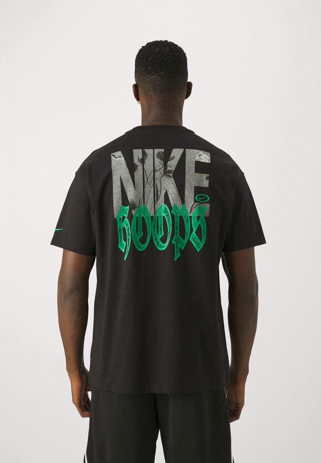 

Футболка с принтом Tee M90 Nike, черный