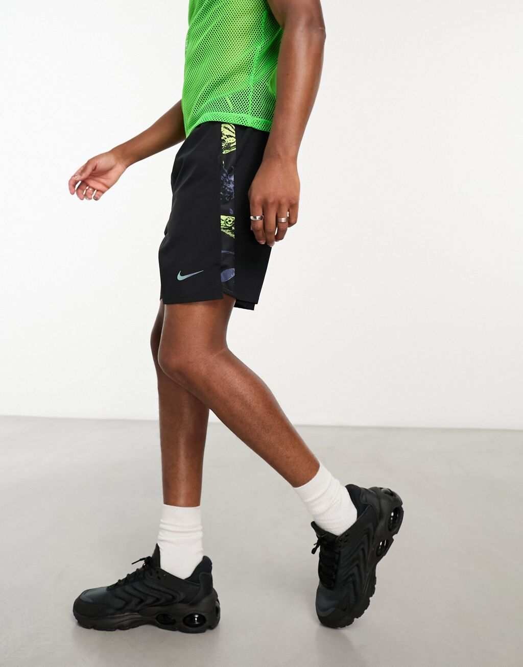

Черные шорты Nike Running Challenger Dri-Fit