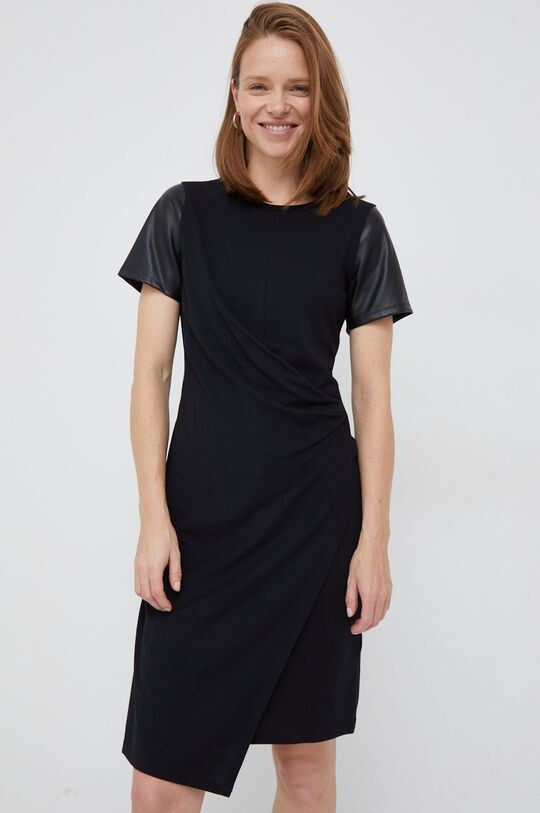 

Красивое платье DKNY, черный