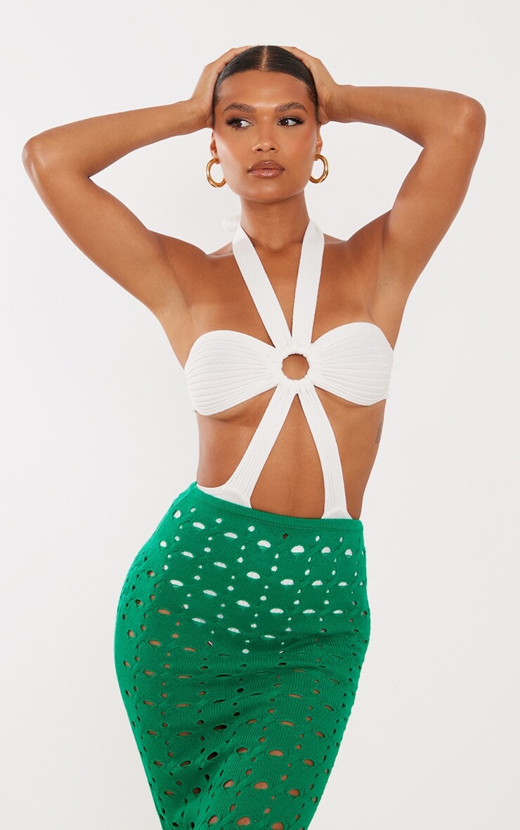 

PrettyLittleThing Белое трикотажное боди с завязками и кольцами