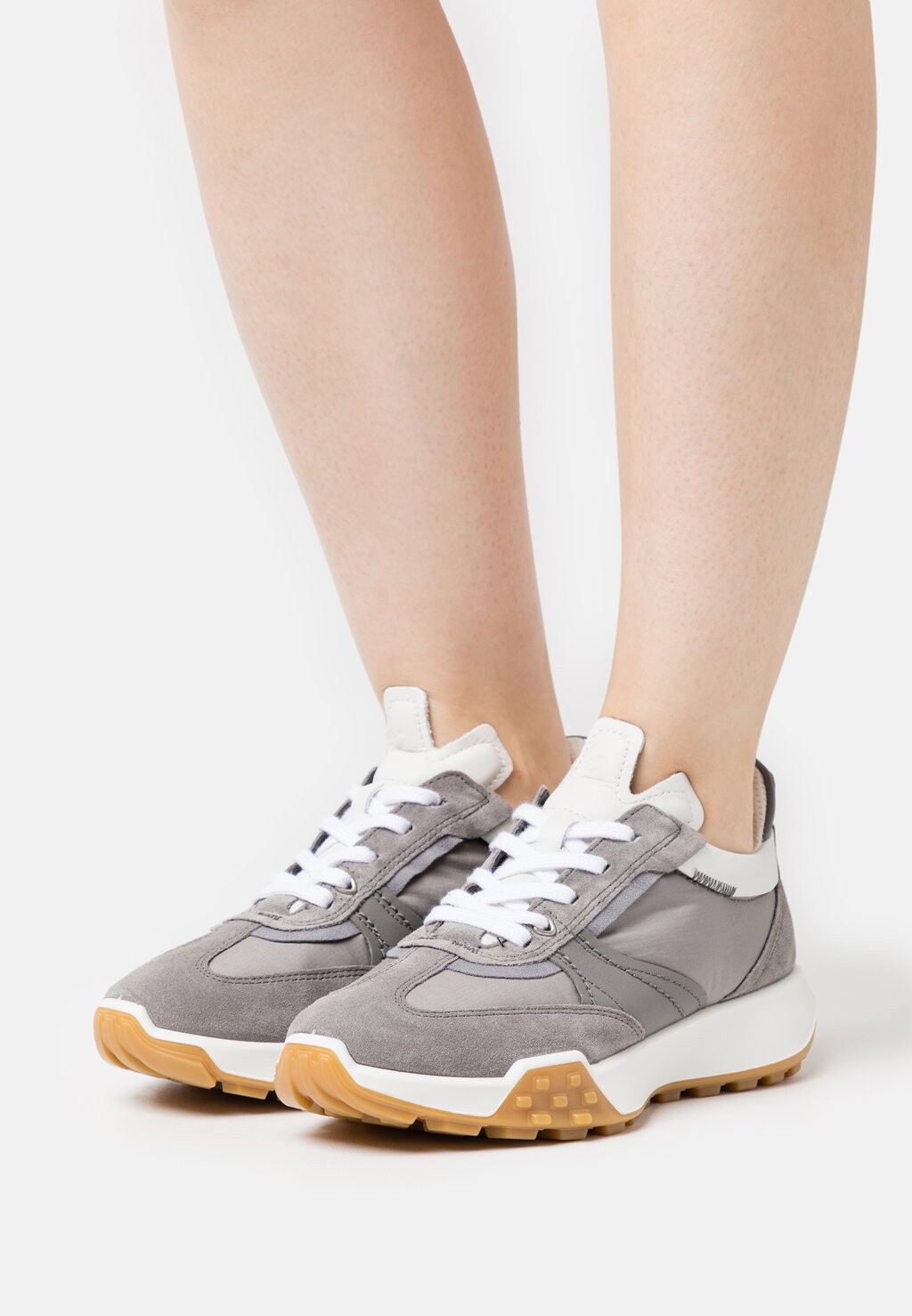 

Кроссовки ECCO