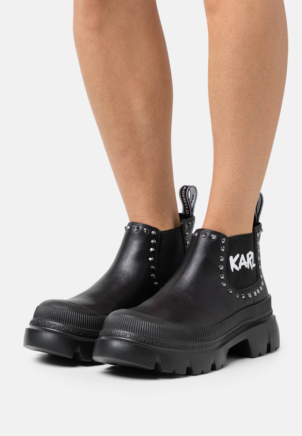 

Ботильоны на платформе TREKKA MAX SHORT GORE STUD BOOT KARL LAGERFELD, черный