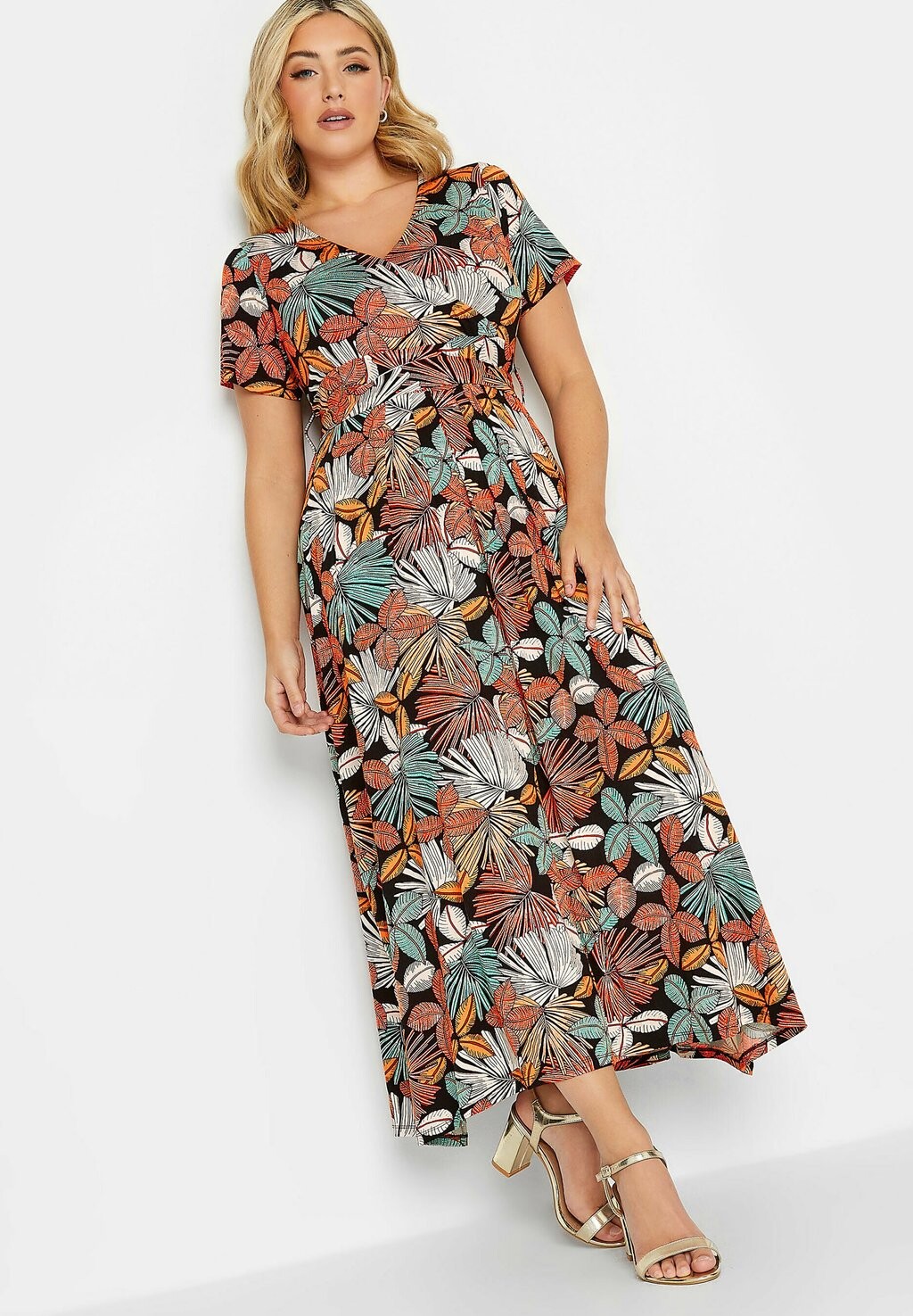 

Летнее платье Yours Clothing, черный