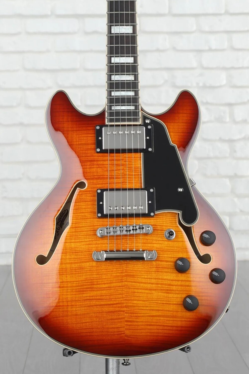

Новый D'Angelico Premier Mini DC — Dark Iced Tea Burst со стоп-баром