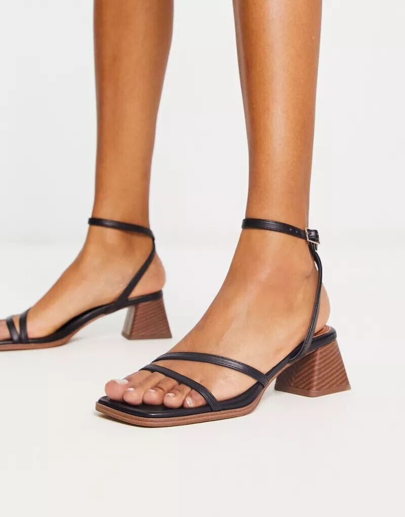 

Черные босоножки на среднем каблуке ASOS Hastings