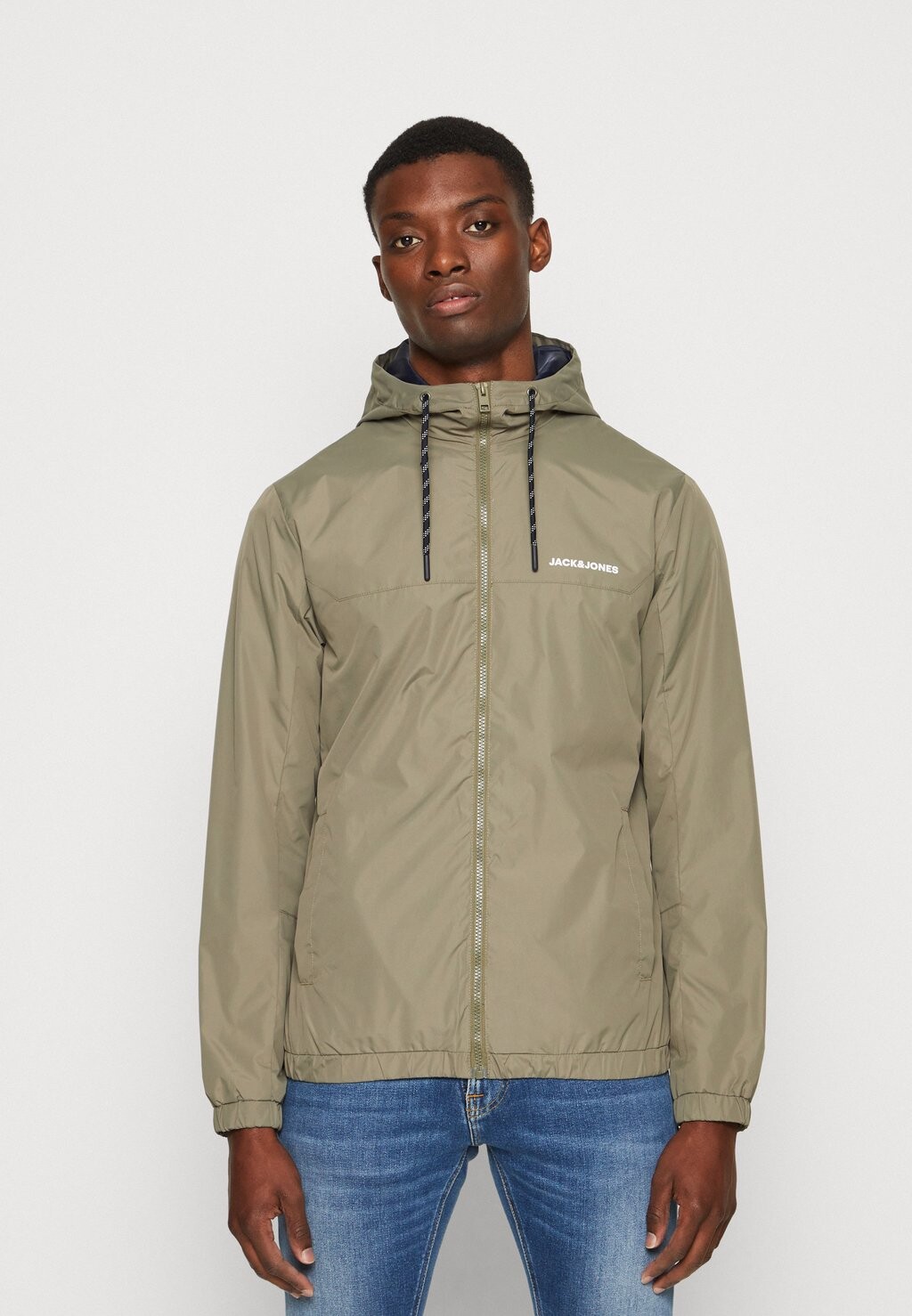 

Ветровка Jack & Jones
