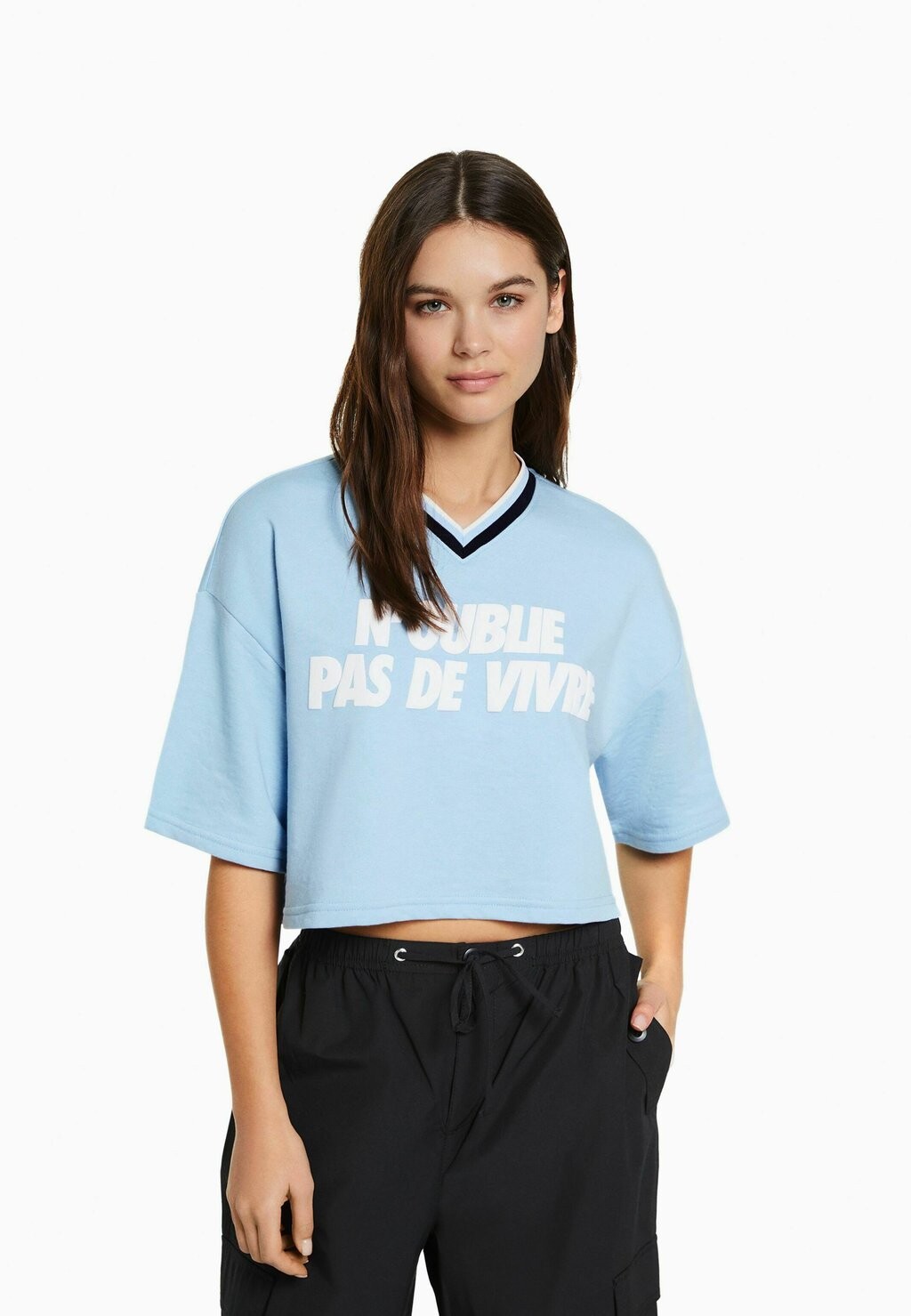 

Футболка с принтом Bershka, синий
