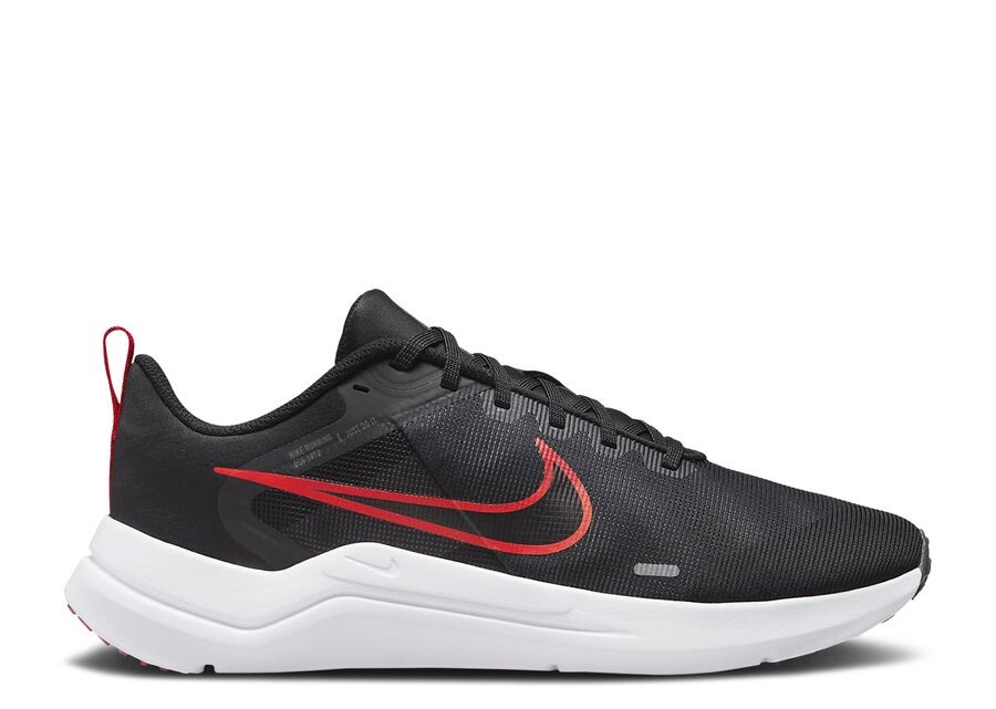 

Кроссовки Nike Downshifter 12 'Black Dark Smoke Grey', черный