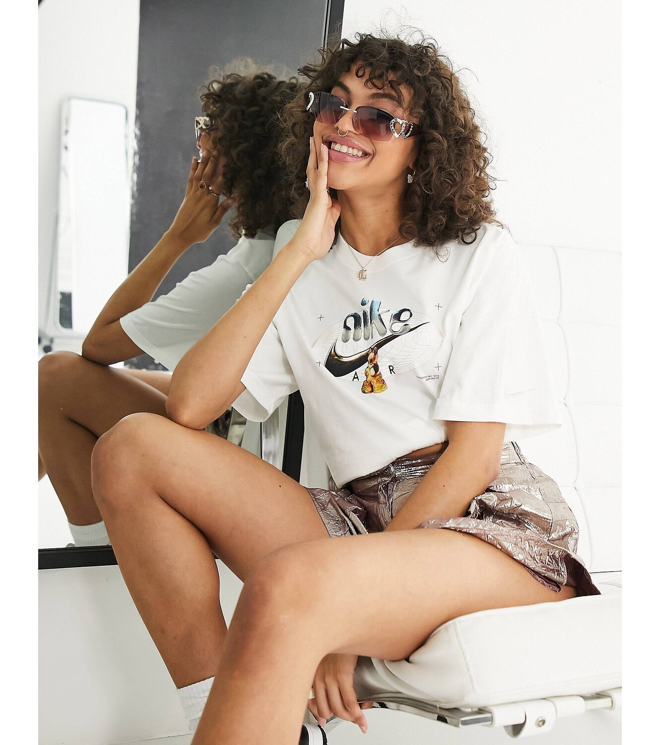 

Белая футболка с мармеладными мишками Nike Sportswear