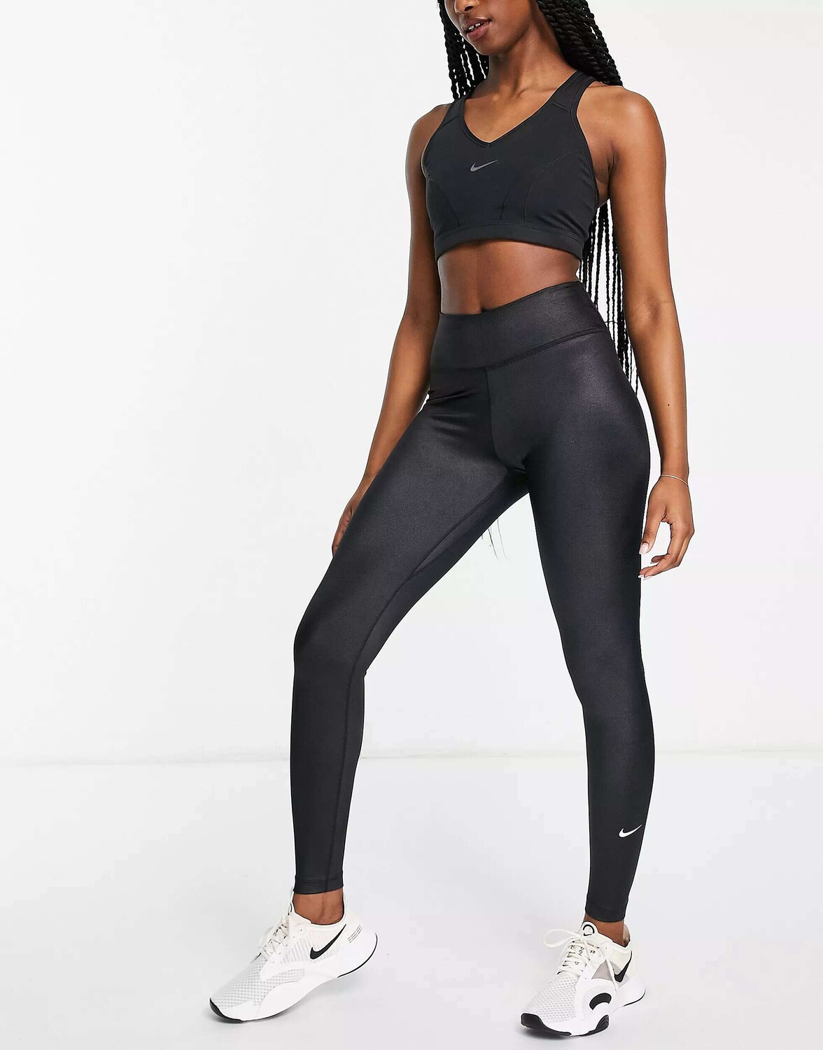 

Черные леггинсы Nike High Shine Dri-FIT One