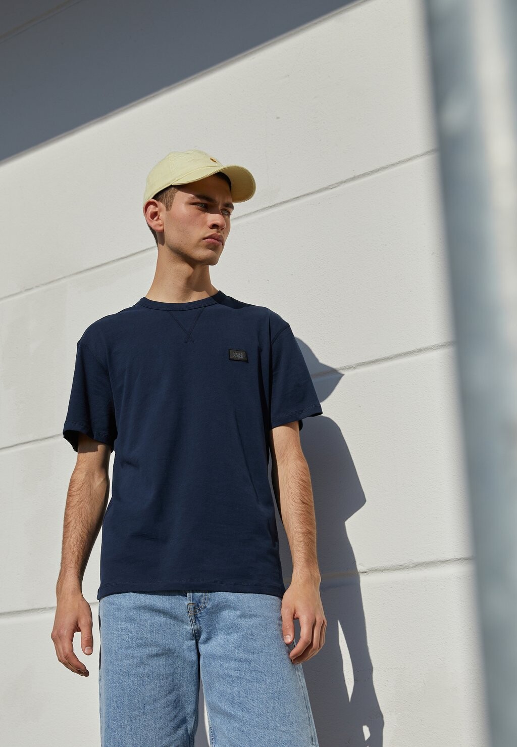 

Базовая футболка Jcoclassic Waffle Badge Tee Jack & Jones, цвет navy