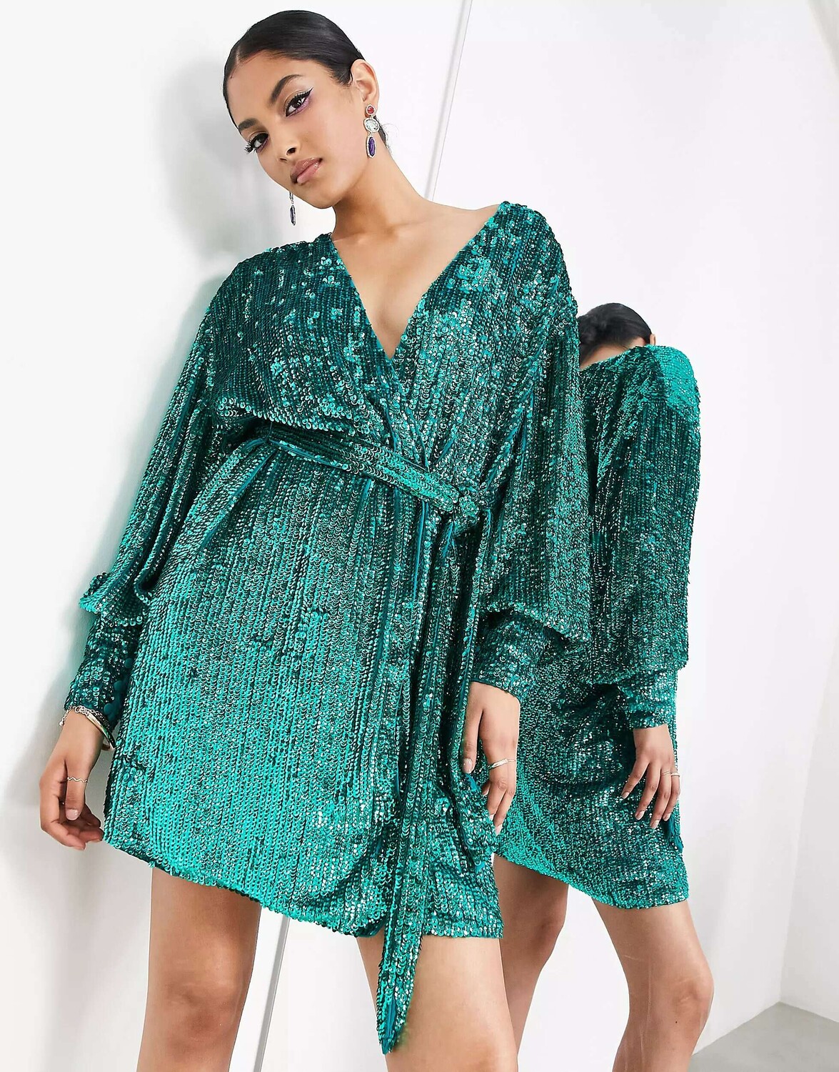 

Бирюзовое платье мини с пайетками ASOS, Зеленый