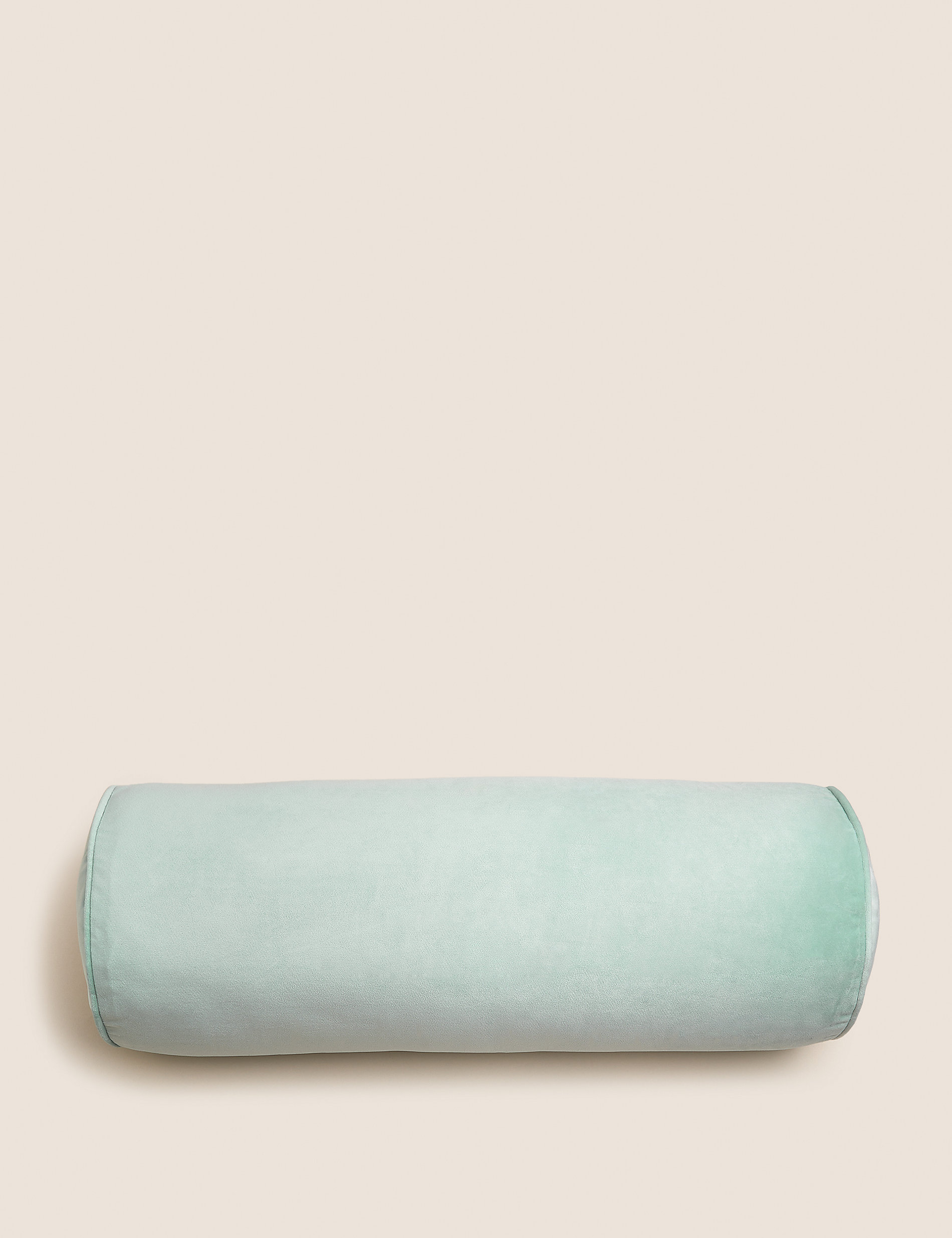 Подушка-подушка с бархатной окантовкой Marks & Spencer