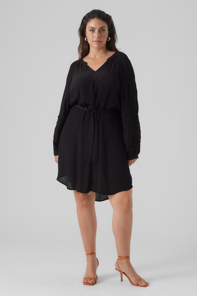 

Короткое платье с объемными рукавами Vero Moda Curve, черный