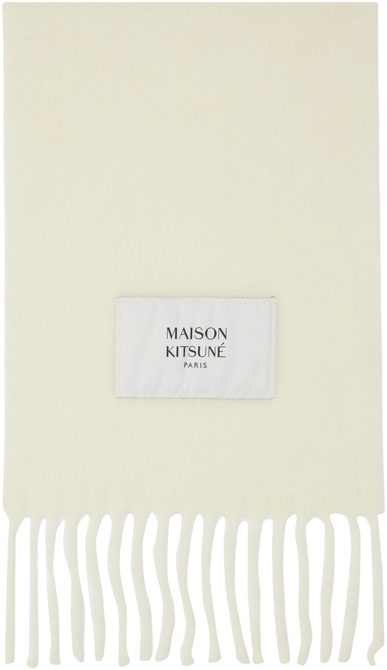 

Белоснежный шарф с нашивками Maison Kitsune