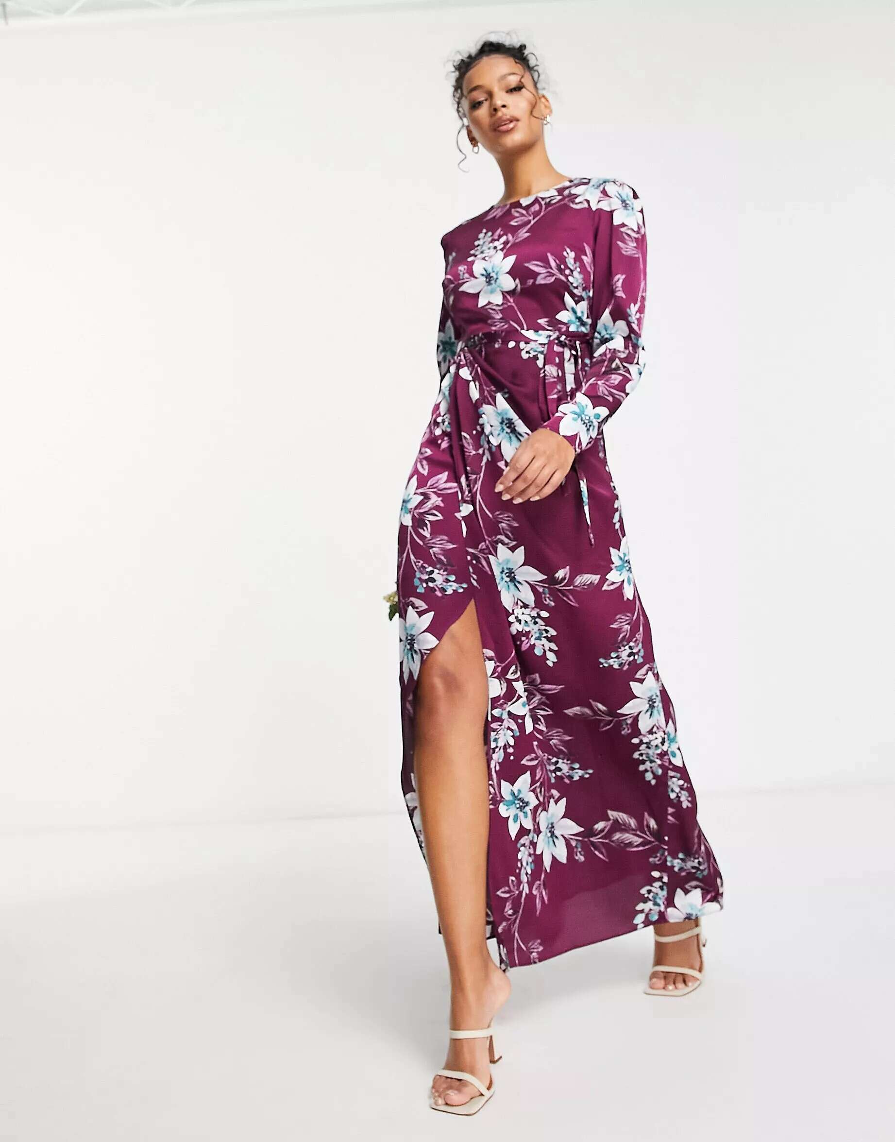 Скромное платье макси из ликерного атласа с винным цветочным принтом Liquorish фото
