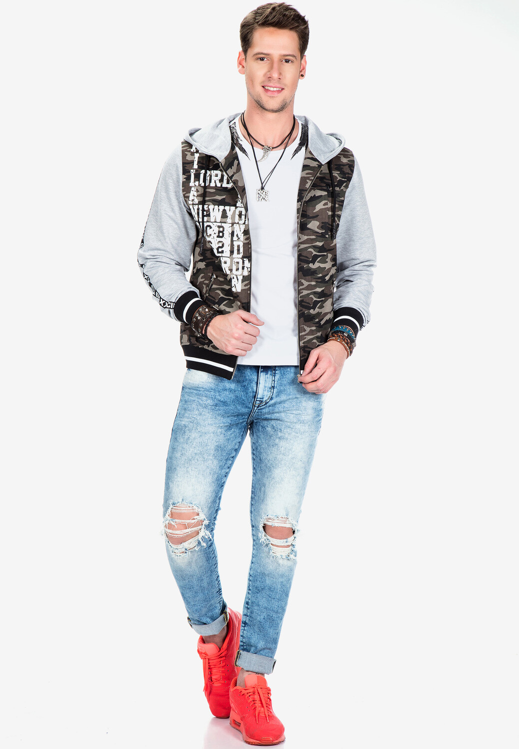 

Куртка Cipo & Baxx Freizeitjacke, цвет Khakicamouflage