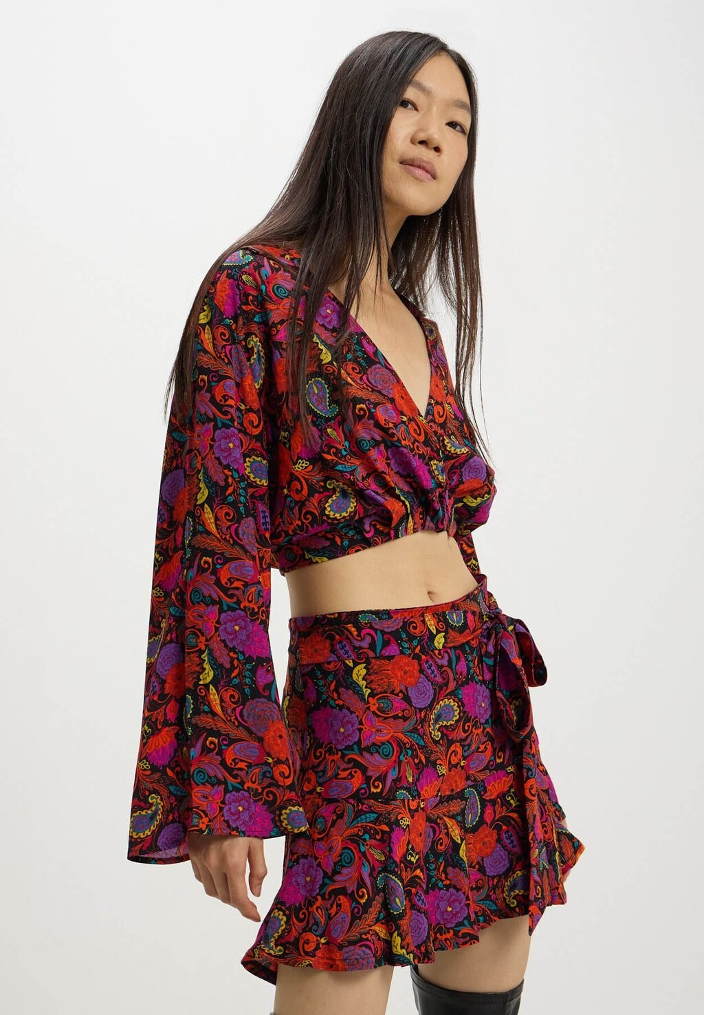 

Блузка Fantasy Crop Calliope, цвет pink red