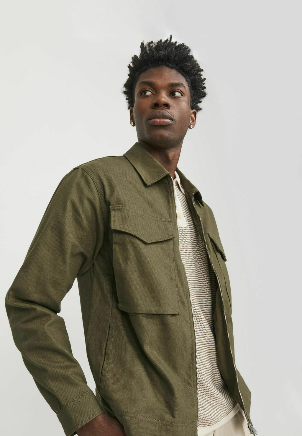 Джинсовая куртка Jack & Jones, <b>цвет</b> <b>burnt</b> olive - фото 2. Джинсовая кур...