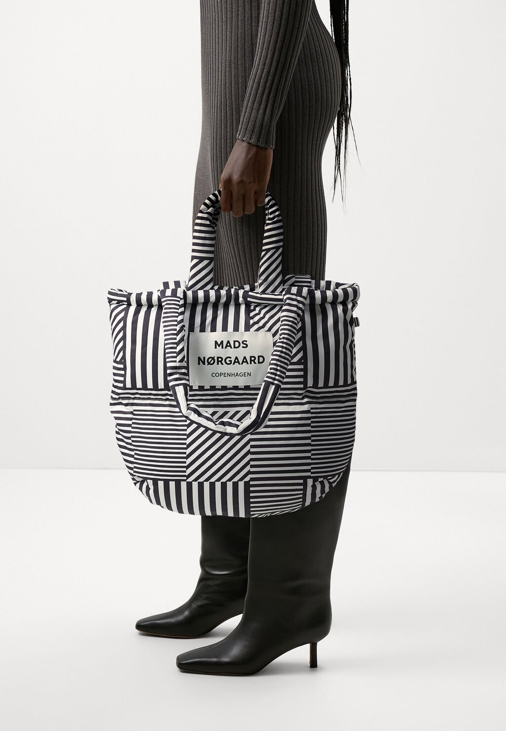 

Сумка для покупок Duvet Dream Pillow Bag Mads Nørgaard, черный