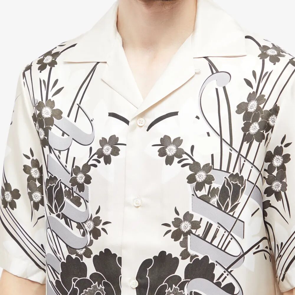 цена Amiri Шелковая отпускная рубашка с цветочным принтом