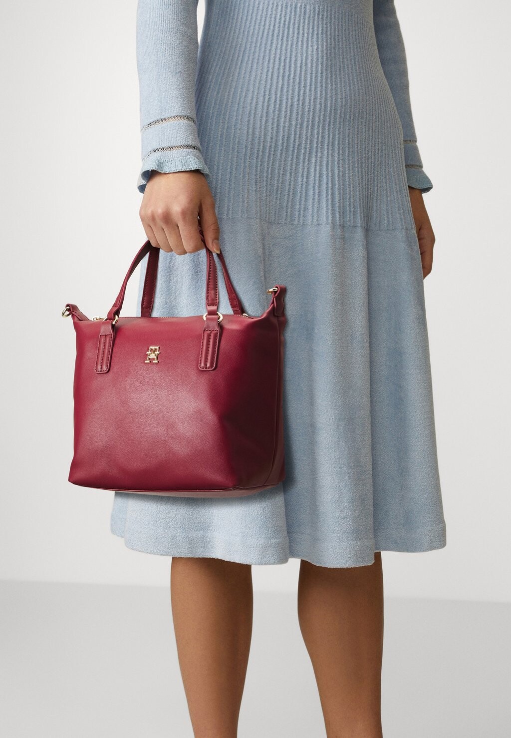 

Сумка Tommy Hilfiger, красный