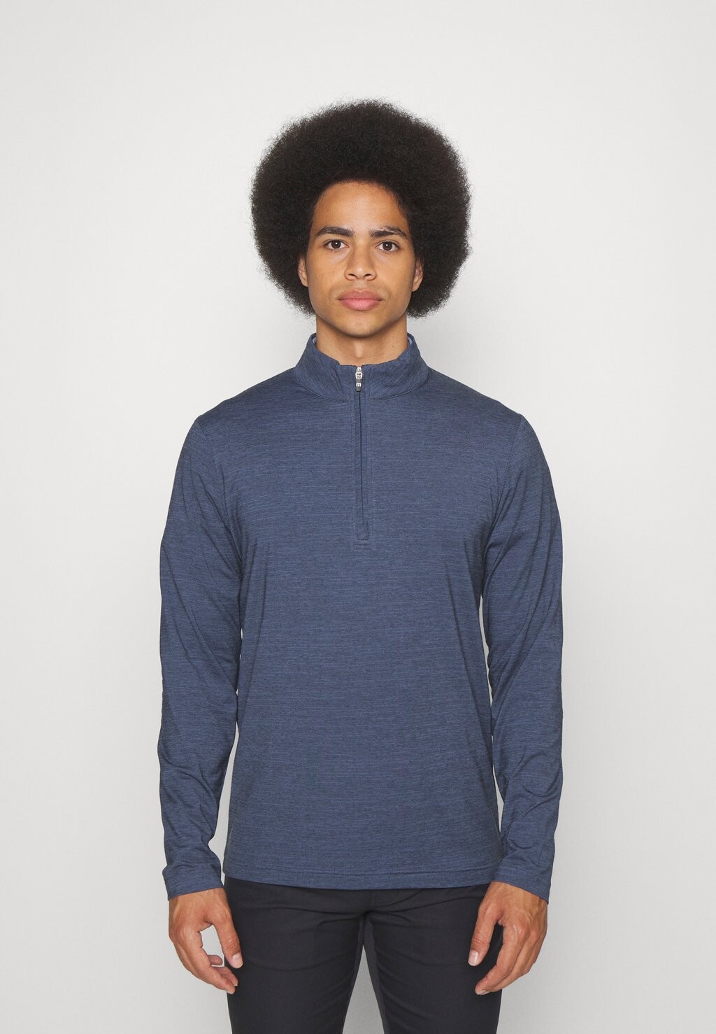 

Толстовка TravisMathew