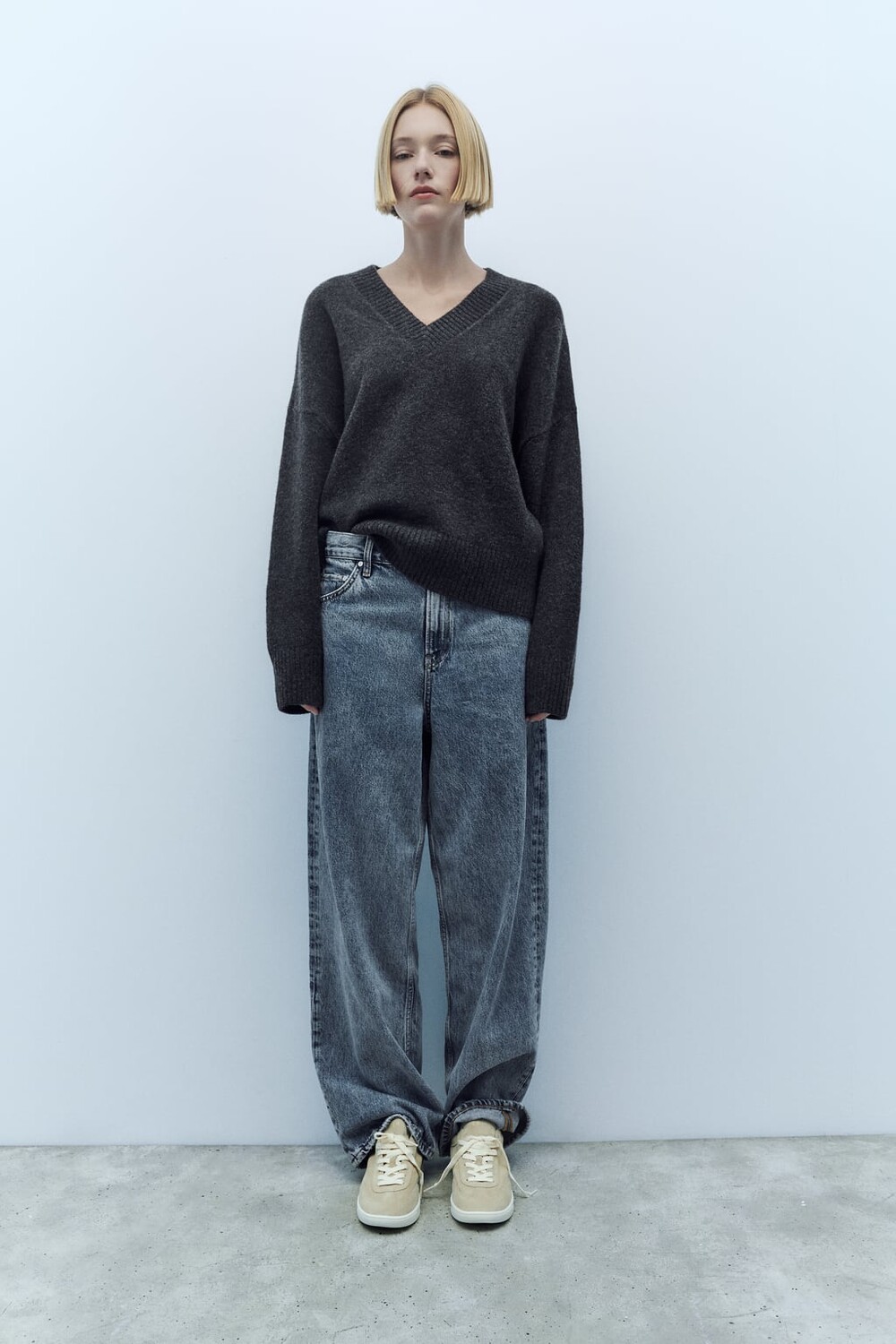 

Кожаные кроссовки ZARA, серый