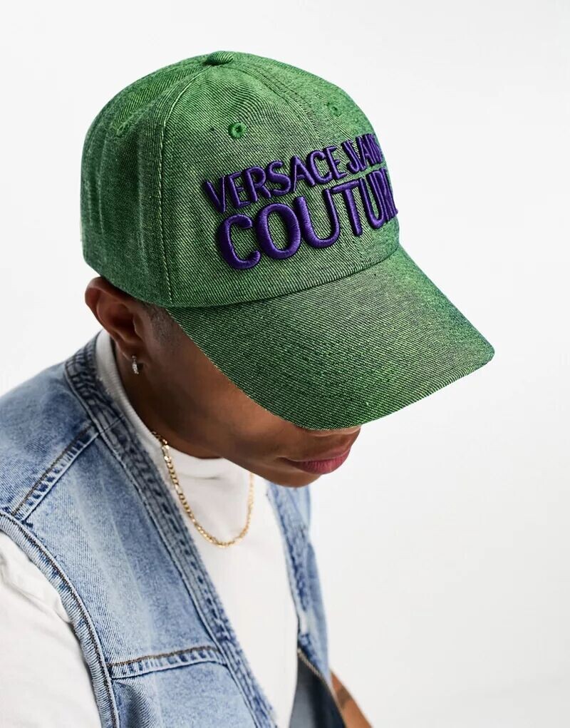 

Зеленая кепка с логотипом Versace Jeans Couture