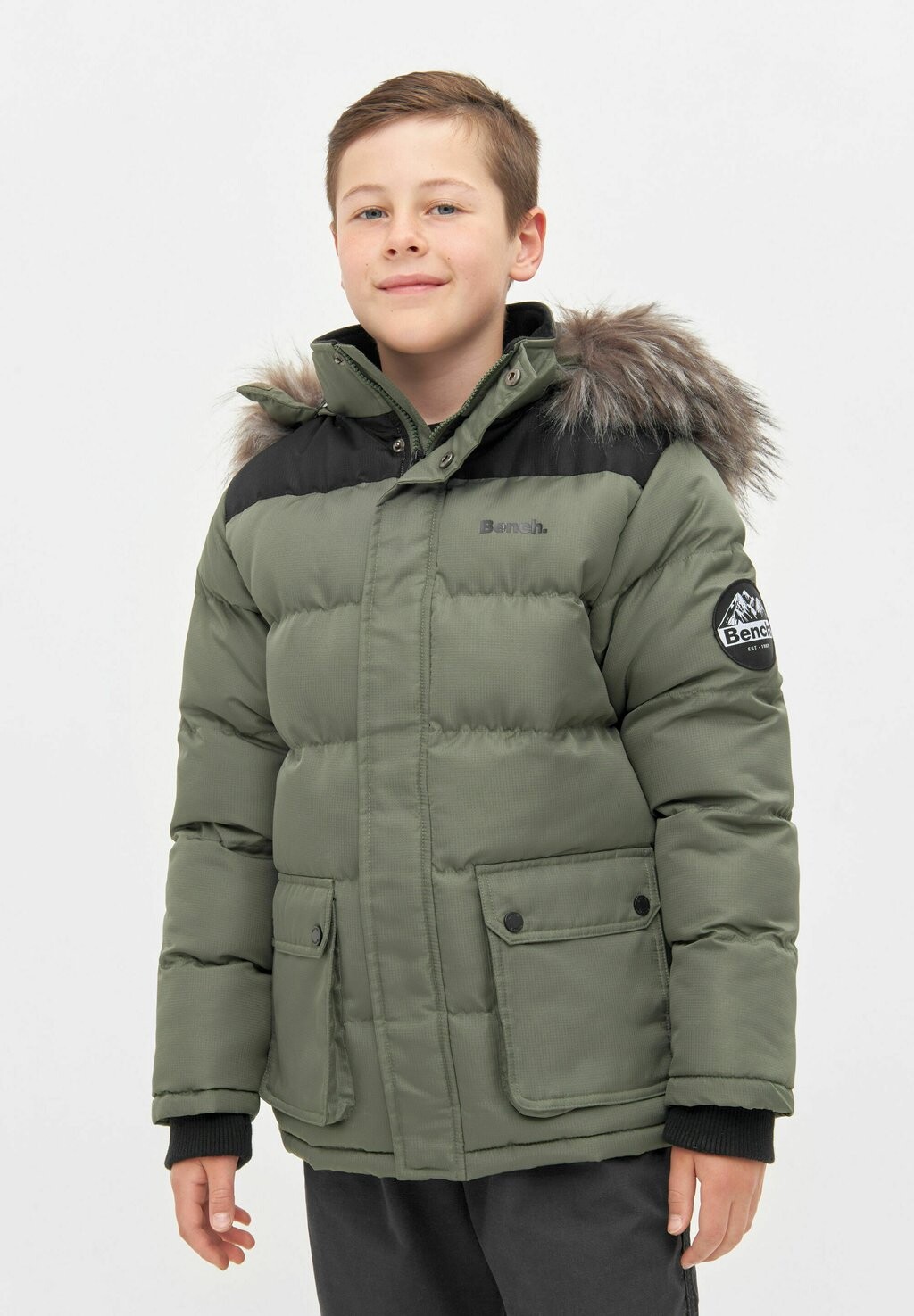 

Короткое пальто Bench, цвет khaki