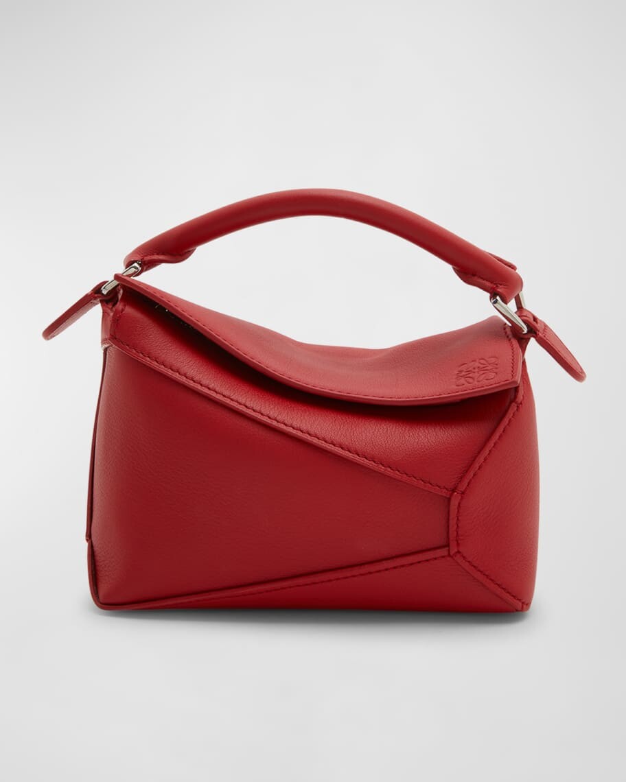

Миниатюрная кожаная сумка Puzzle Edge с ручкой сверху Loewe