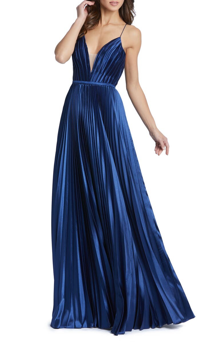 

Плиссированное бальное платье с глубоким вырезом Ieena for MacDuggal IEENA FOR MAC DUGGAL